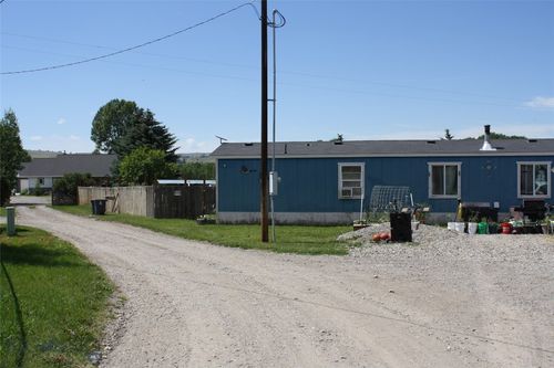 354 Ole Depot Rd, Gallatin Gateway, MT, 59730-8004 | Card Image
