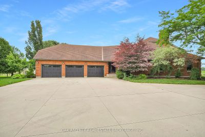 29830 Centre Rd, House other with 4 bedrooms, 10 bathrooms and 47 parking in Strathroy ON | Image 2