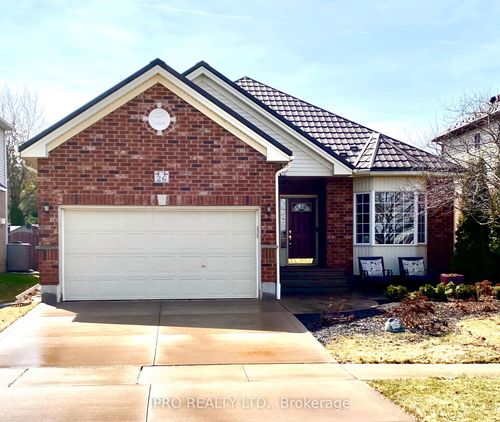 26 Ferris Dr, Wellesley, ON, N0B2T0 | Card Image