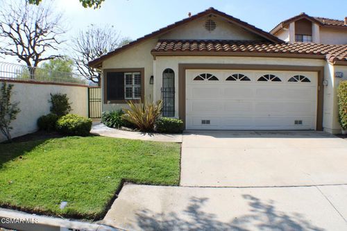 704 Wind Willow Way, Simi Valley, CA, 93065-6670 | Card Image