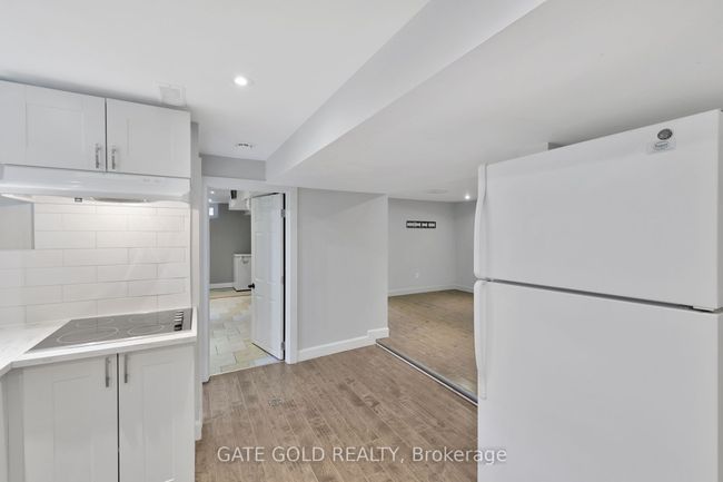 64 Nash Rd S, House other with 6 bedrooms, 2 bathrooms and 3 parking in Hamilton ON | Image 22