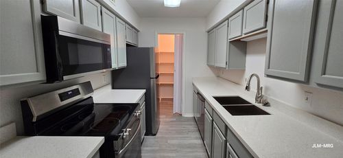 apt-406-9700 Leawood Blvd, Houston, TX, 77099-2657 | Card Image