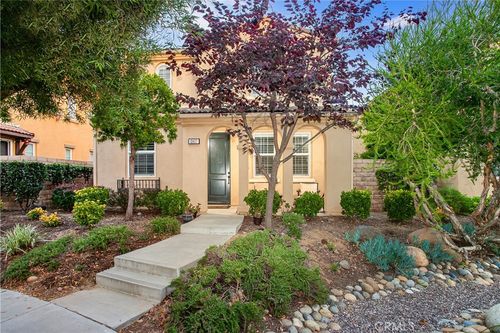 2937 Palmera Ln, Simi Valley, CA, 93065-4782 | Card Image