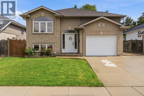 165 Thomas Ave, Wallaceburg, ON, N8A5H6 | Card Image