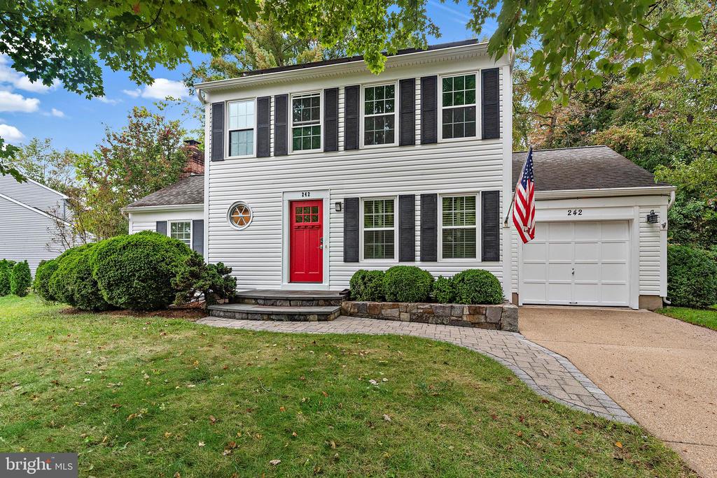 Poe Ct, Severna Park, MD 21146
