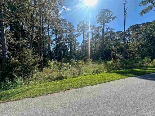 3857 Paradise Bay Dr, Gulf Breeze, FL, 32563-2974 | Card Image