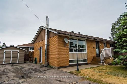 62 Joseph St, North Bay, ON, P1A1M1 | Card Image