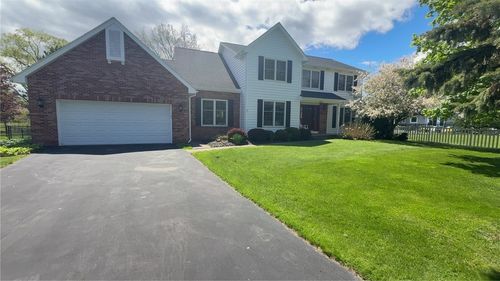 125 Jersey Black Cir, Greece, NY, 14626-4405 | Card Image