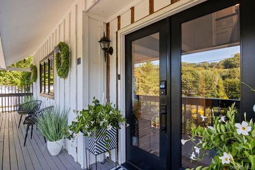 131 Fleets Cove Rd, Huntington, NY, 11743-1517 | Card Image