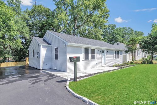 84 Windsor Ave, Vernon, CT, 06066-2435 | Card Image