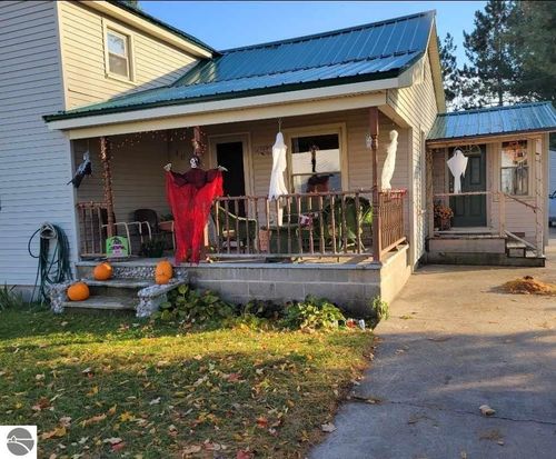 103 Arbor St, Kalkaska, MI, 49646-7967 | Card Image