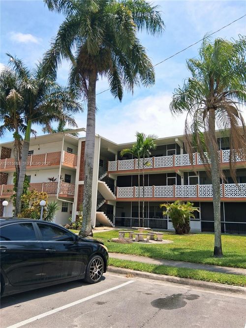 202-1450 Ne 170th St, North Miami Beach, FL, 33162-2885 | Card Image