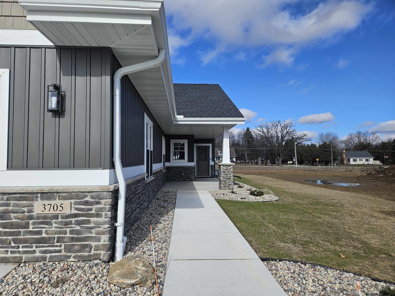 Newcastle Dr, Janesville, WI 53546