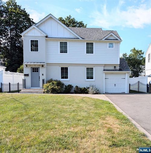 152 W Clinton Ave, Tenafly, NJ, 07670-1917 | Card Image