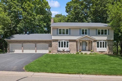 18752 Kristie Ln, Eden Prairie, MN, 55346-4014 | Card Image