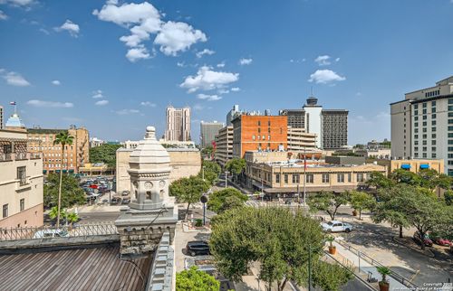400-235 E Commerce St, San Antonio, TX, 78205-2901 | Card Image