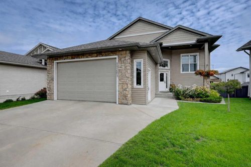 11201 80 Ave, Grande Prairie, AB, T8W0B7 | Card Image