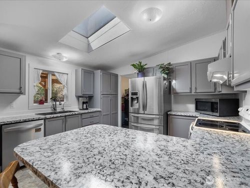 16914 78th Ave Nw, Stanwood, WA, 98292-9186 | Card Image
