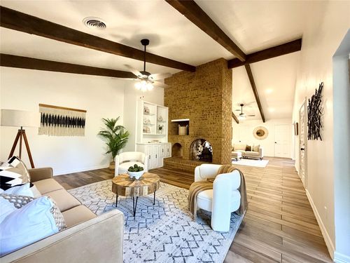 500 S Washington St, Pilot Point, TX, 76258-4284 | Card Image