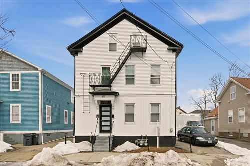 87 Gallup St, Providence, RI, 02905-1728 | Card Image