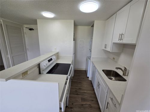 2405-320 Liliuokalani Ave, Honolulu, HI, 96815-3550 | Card Image