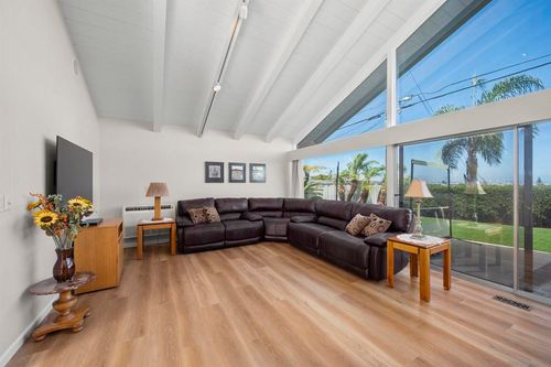 1151 Catalina Blvd, San Diego, CA, 92107-3901 | Card Image