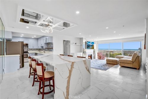 apt-224-101 Scholz Plz, Newport Beach, CA, 92663-2632 | Card Image