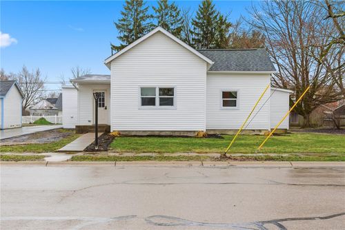 42 W Xenia St, Jamestown, OH, 45335-1575 | Card Image