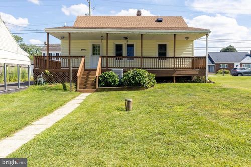 784 Hanover Pike, Littlestown, PA, 17340-9704 | Card Image