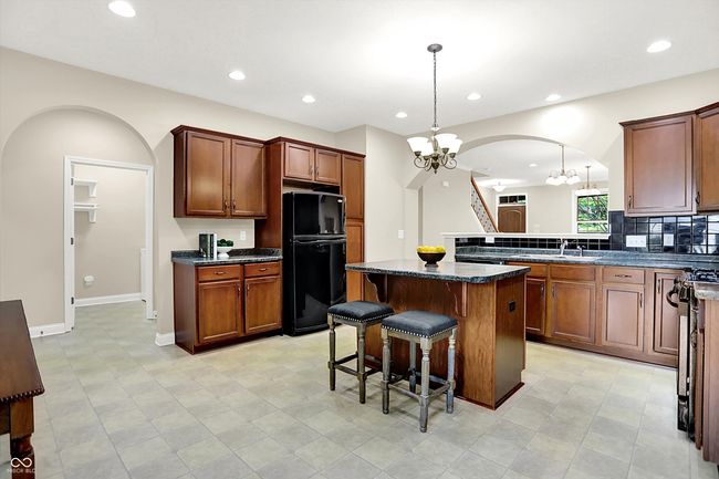 6691 Beekman Pl, Condo with 3 bedrooms, 3 bathrooms and null parking in Zionsville IN | Image 12