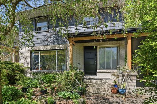 39 Paradise Road, Hamilton, ON, L8S3S6 | Card Image