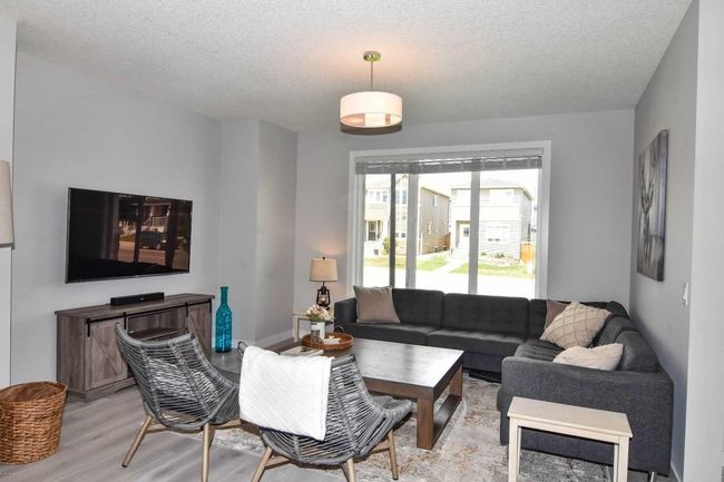 828 West Lakeview Drive, House other with 3 bedrooms, 3 bathrooms and 4 parking in Chestermere AB | Image 7