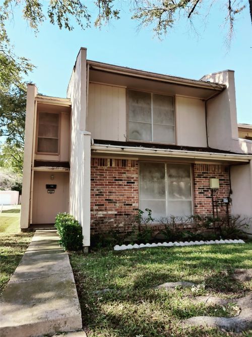347 Valley Park Dr, Garland, TX, 75043-2956 | Card Image