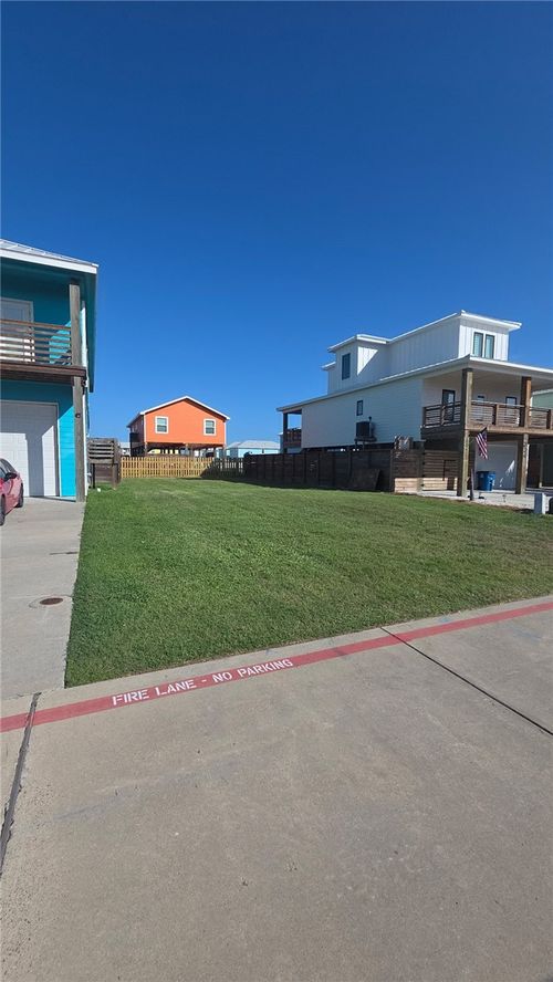 338 Paradise Pointe Dr, Port Aransas, TX, 78373-5098 | Card Image