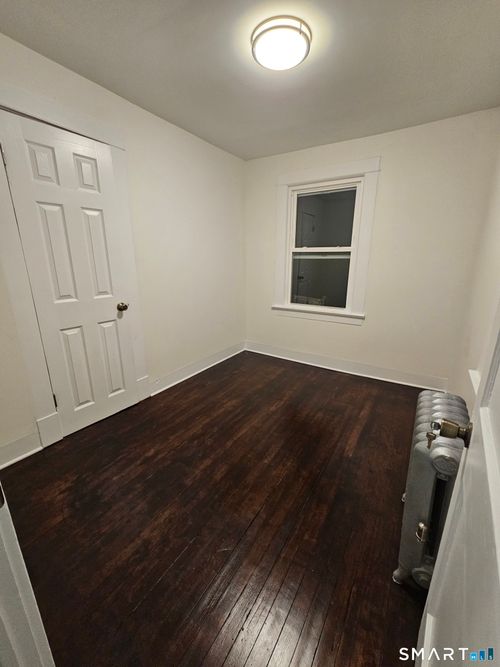 127 Maple St, Norwich, CT, 06360-5409 | Card Image