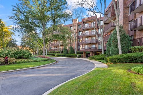 apt-209-1125 Lake Cook Rd, Northbrook, IL, 60062-1553 | Card Image