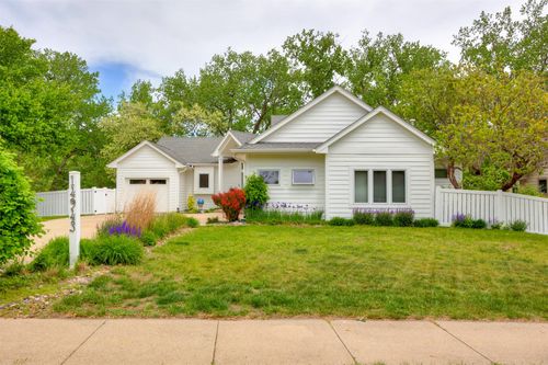 14943 Holcomb Ave, Clive, IA, 50325-4517 | Card Image