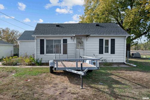 1555 7th Ave, Camanche, IA, 52730-1103 | Card Image