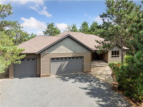 1031 Labarge Rd, Hudson, WI, 54016-7694 | Card Image