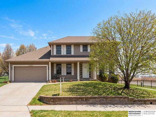 16808 Seward St, Omaha, NE, 68118-2818 | Card Image