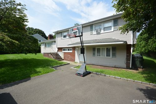 90 Colonese Rd, Fairfield, CT, 06825-1112 | Card Image