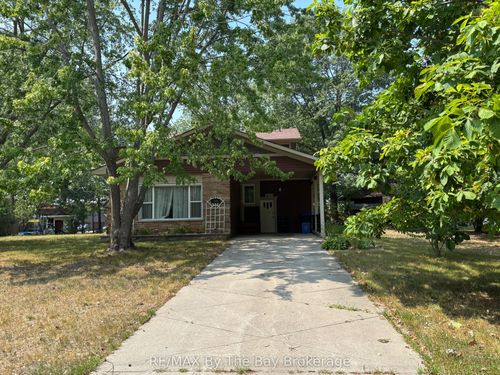 178 Oxbow Park Dr, Wasaga Beach, ON, L9Z2V7 | Card Image