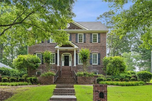 2039 Fisher Trl Ne, Atlanta, GA, 30345-3464 | Card Image