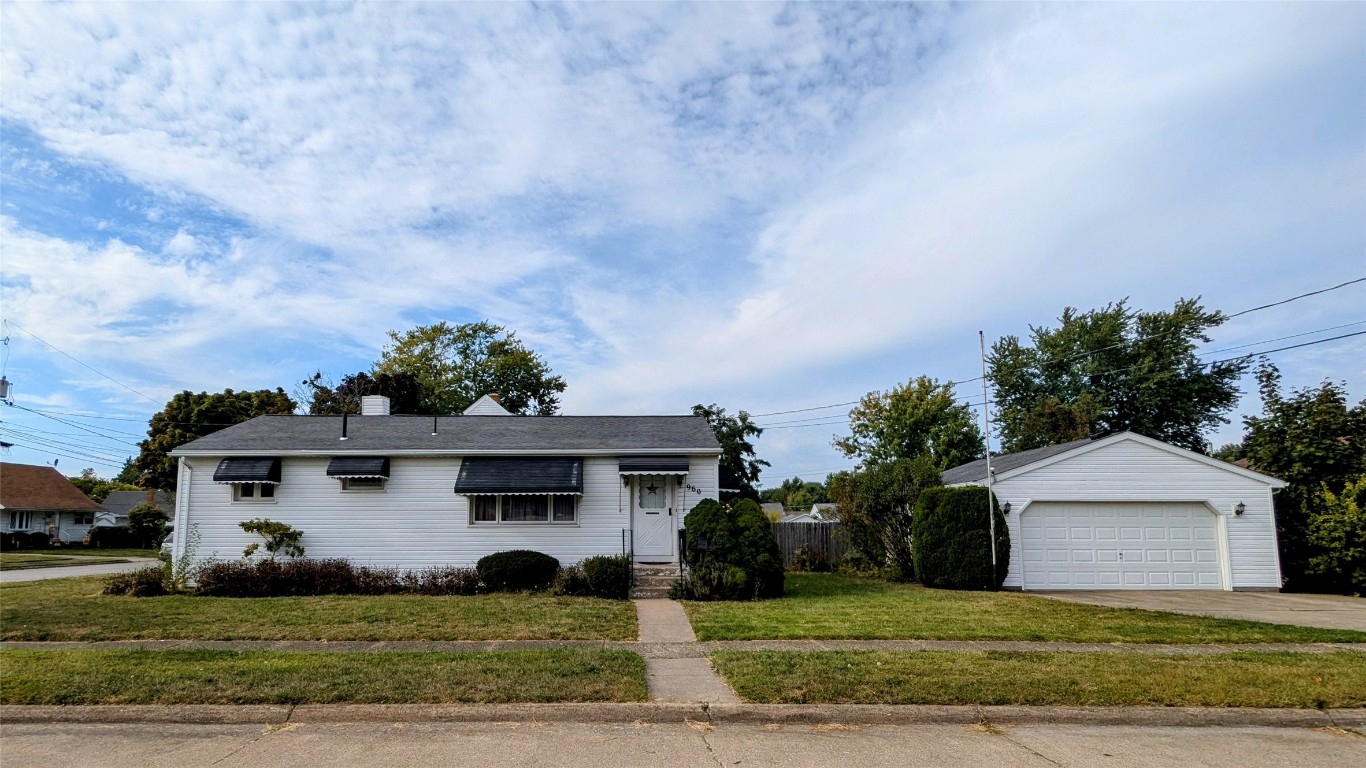 37th St, Erie, PA 16508