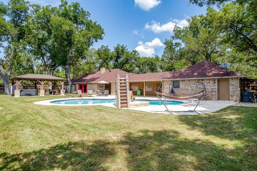 7303 Ravenswood Rd, Granbury, TX, 76049-4740 | Card Image