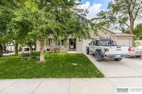 409 2nd St, Milford, NE, 68405-9503 | Card Image