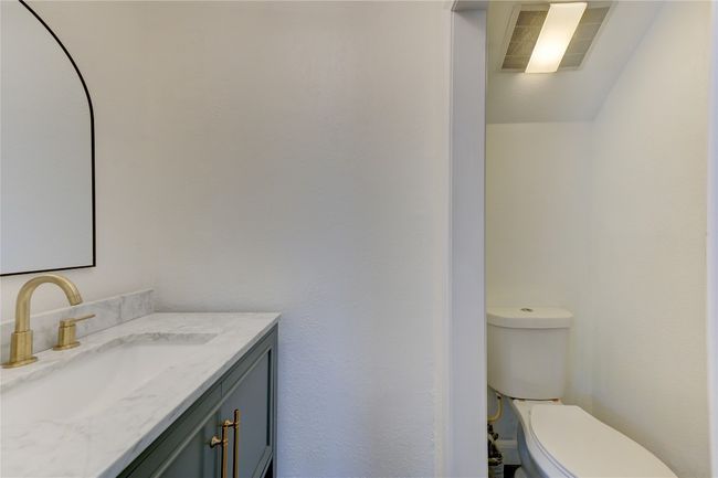 10104 Oak Hollow Cir, House other with 4 bedrooms, 2 bathrooms and 2 parking in Austin TX | Image 17
