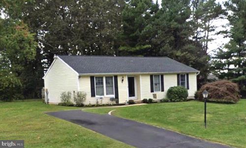 4 Cedar Ln, Stewartstown, PA, 17363-9184 | Card Image