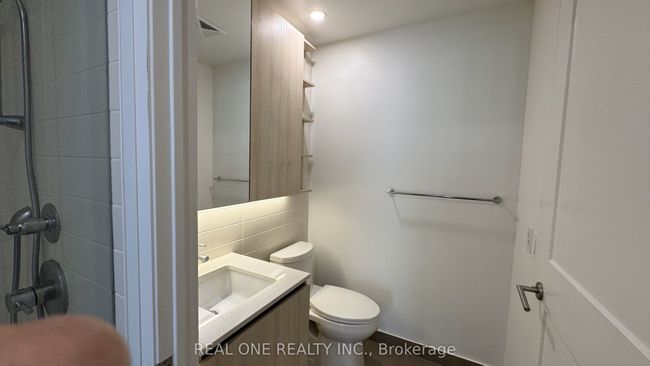 215 - 21 Park St E, Condo with 2 bedrooms, 2 bathrooms and null parking in Mississauga ON | Image 15