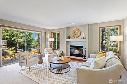 apt-a4-6717 110th Ave Ne, Kirkland, WA, 98033-7195 | Card Image
